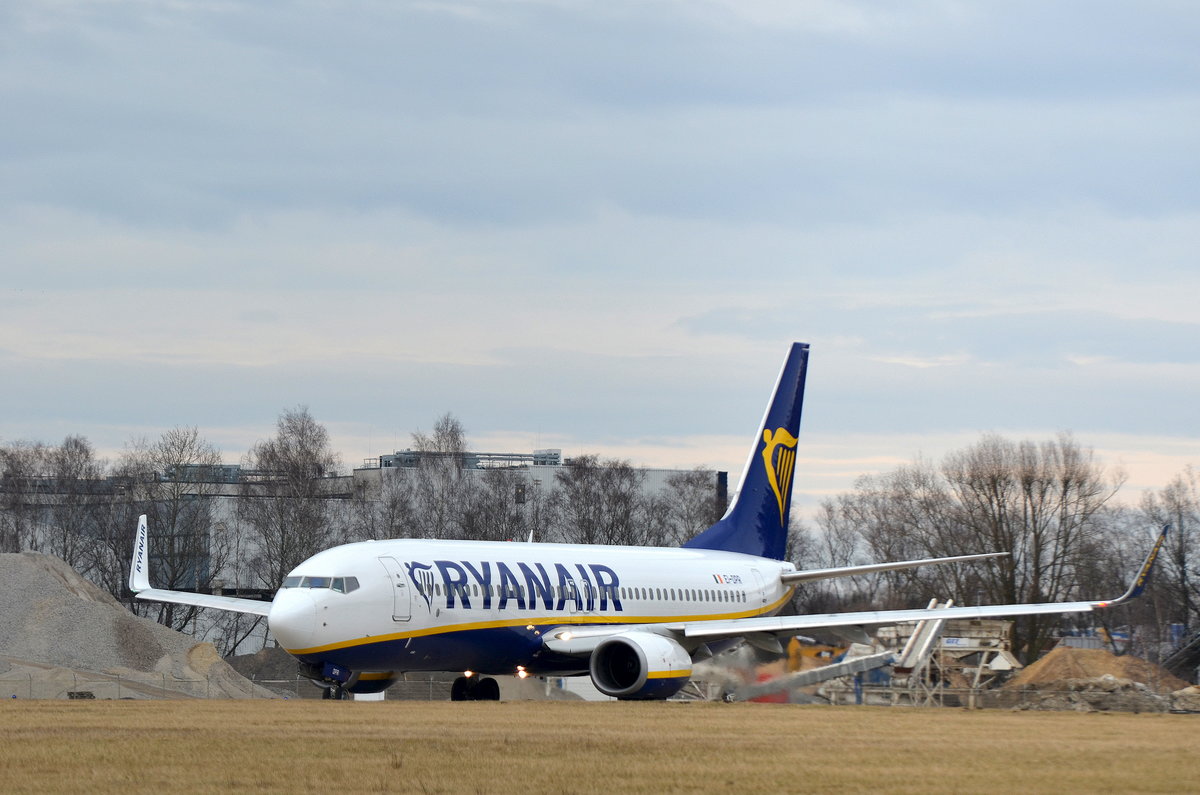 Ryanair Boeing 737-800 EI-DPR vor dem Start am Airport Hamburg Helmut Schmidt am 11.03.18