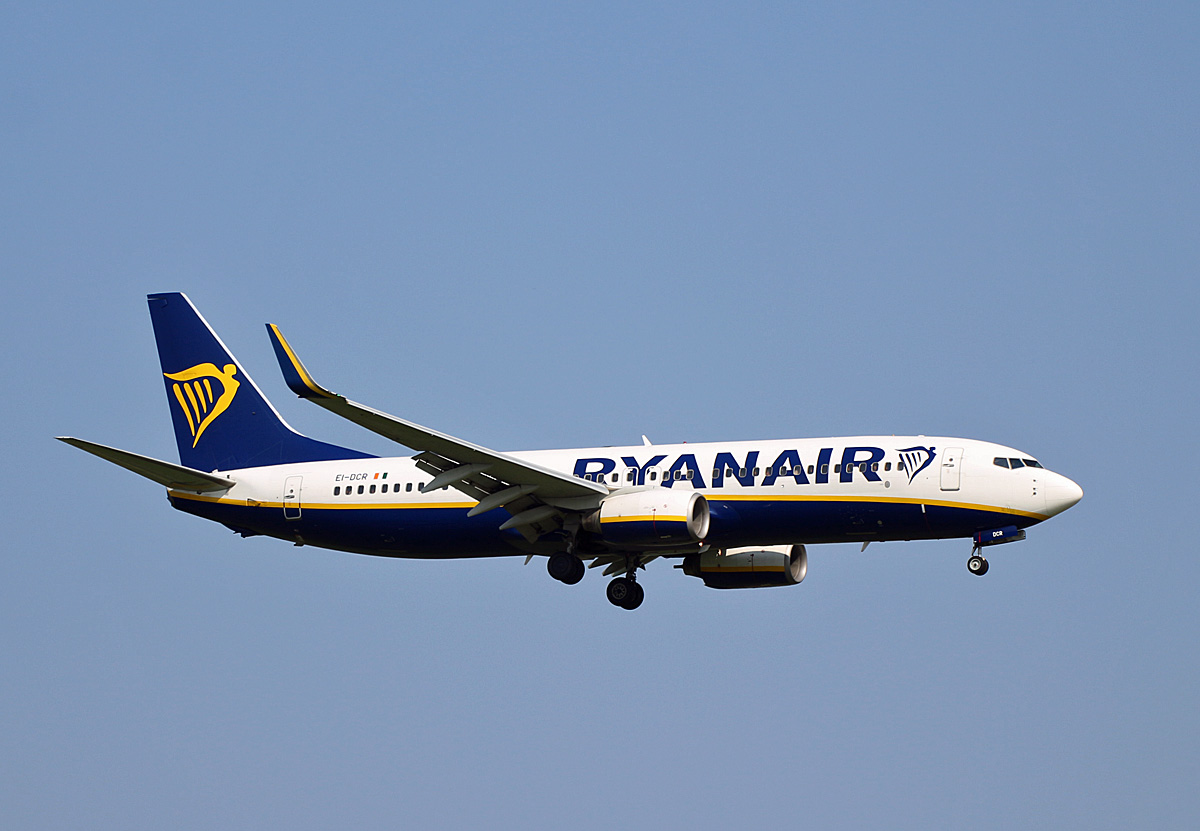 Ryanair, Boeing B 737-8AS, EI-DCR, BER, 24.07.2021