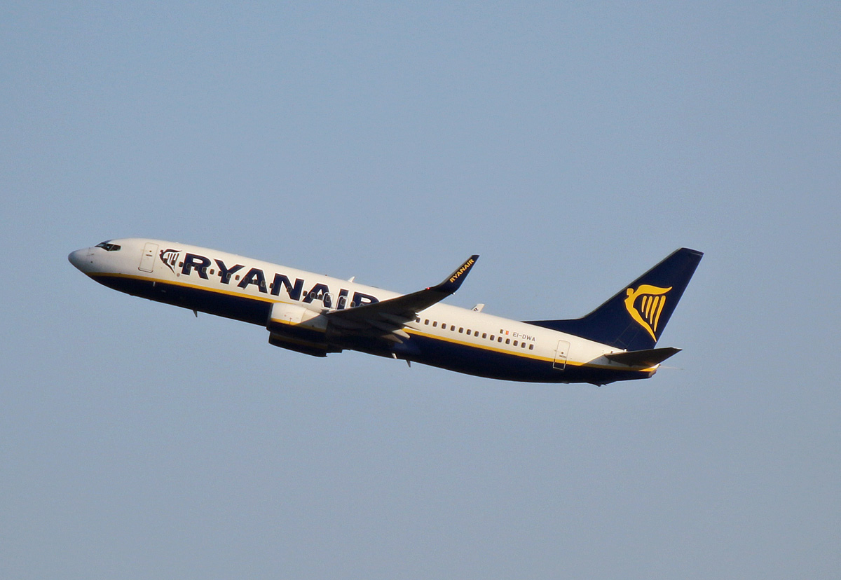 Ryanair, Boeing B 737-8AS, EI-DWA, BER, 10.09.2023