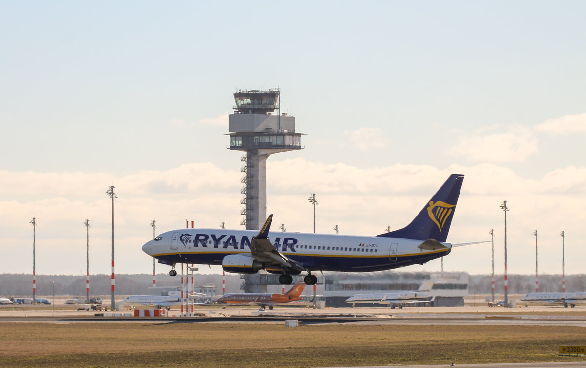Ryanair, Boeing B 737-8AS, EI-DYX, SXF, 22.02.2019