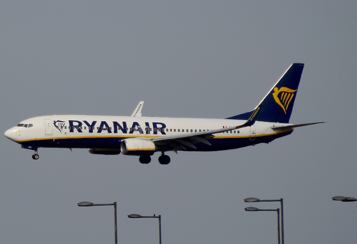 Ryanair, Boeing B 737-8AS, EI-EFC, BER, 18.03.2023