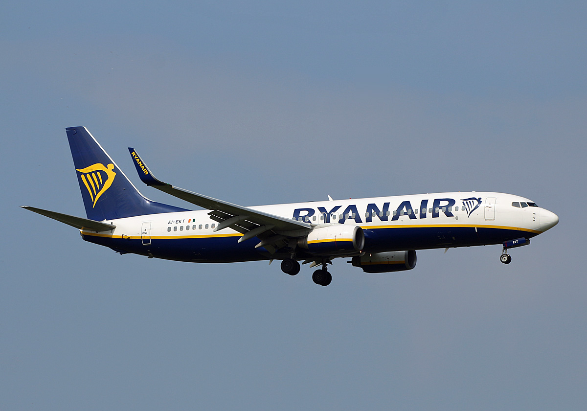 Ryanair, Boeing B 737-8AS, EI-EKT, BER, 05.09.2021