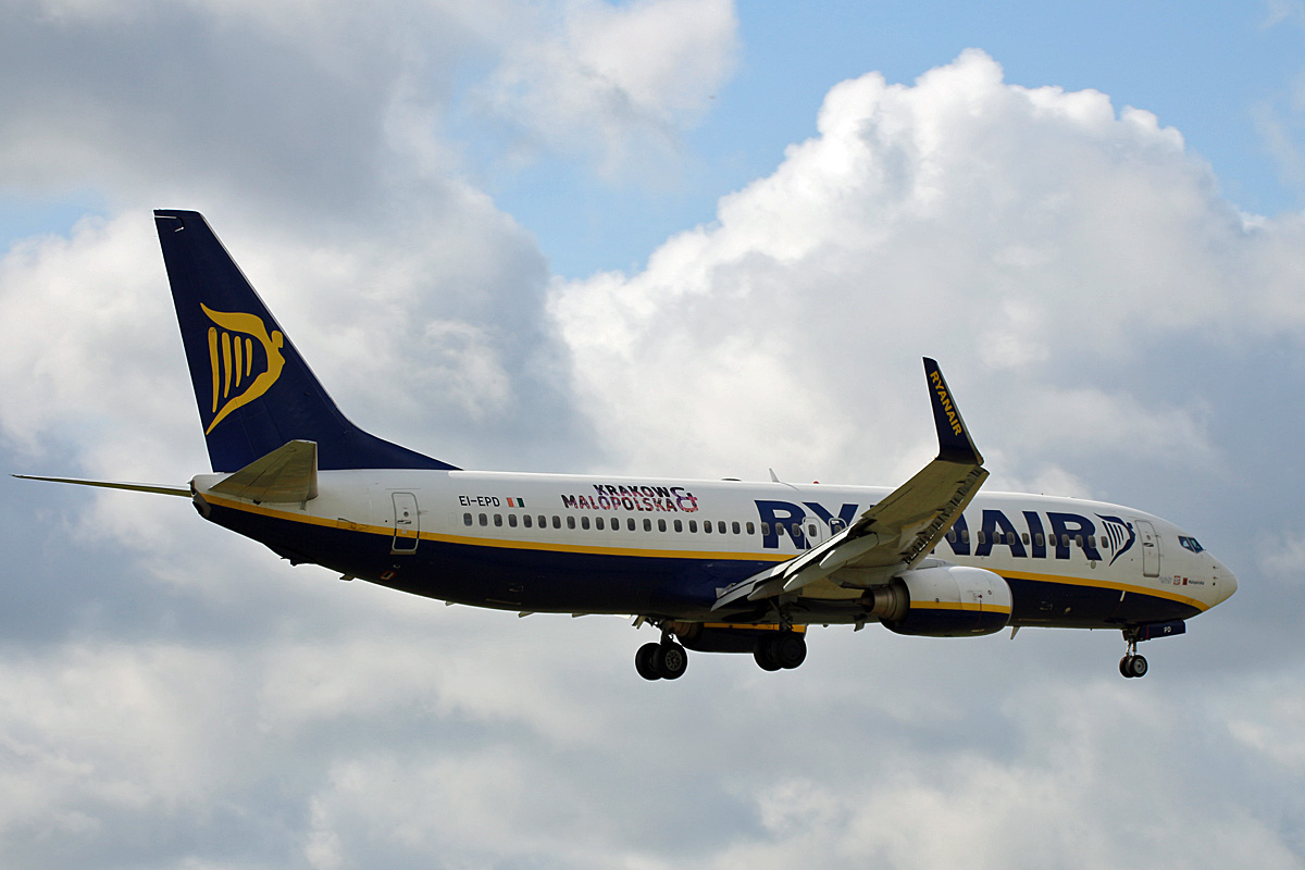 Ryanair, Boeing B 7378AS, EIEPD, TXL, 19.09.2019 Flugzeugbild.de