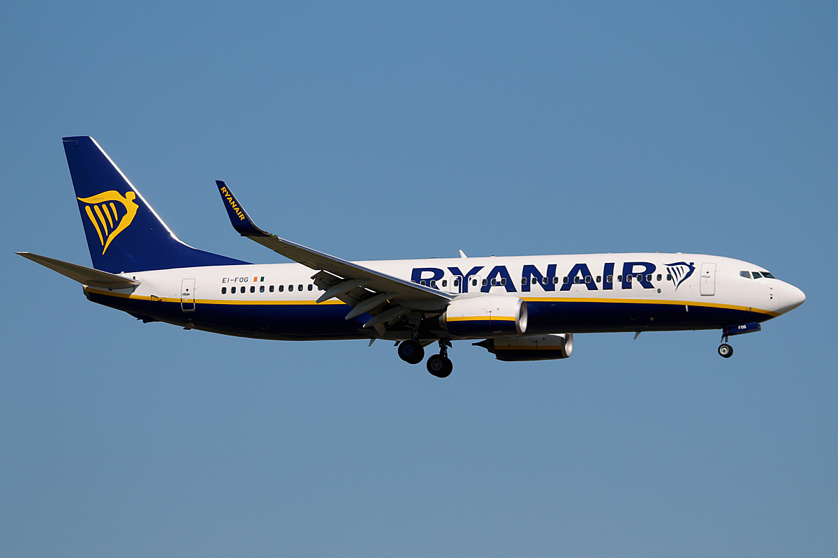 Ryanair, Boeing B 737-8AS, EI-FOG, SXF, 06.05.2016