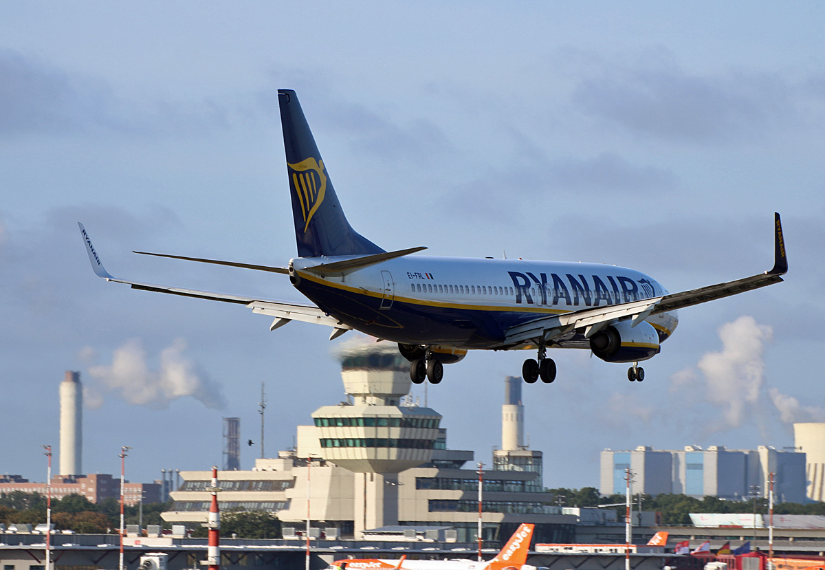 Ryanair, Boeing B 737-8AS, EI-FRL, TXL, 19.09.2019