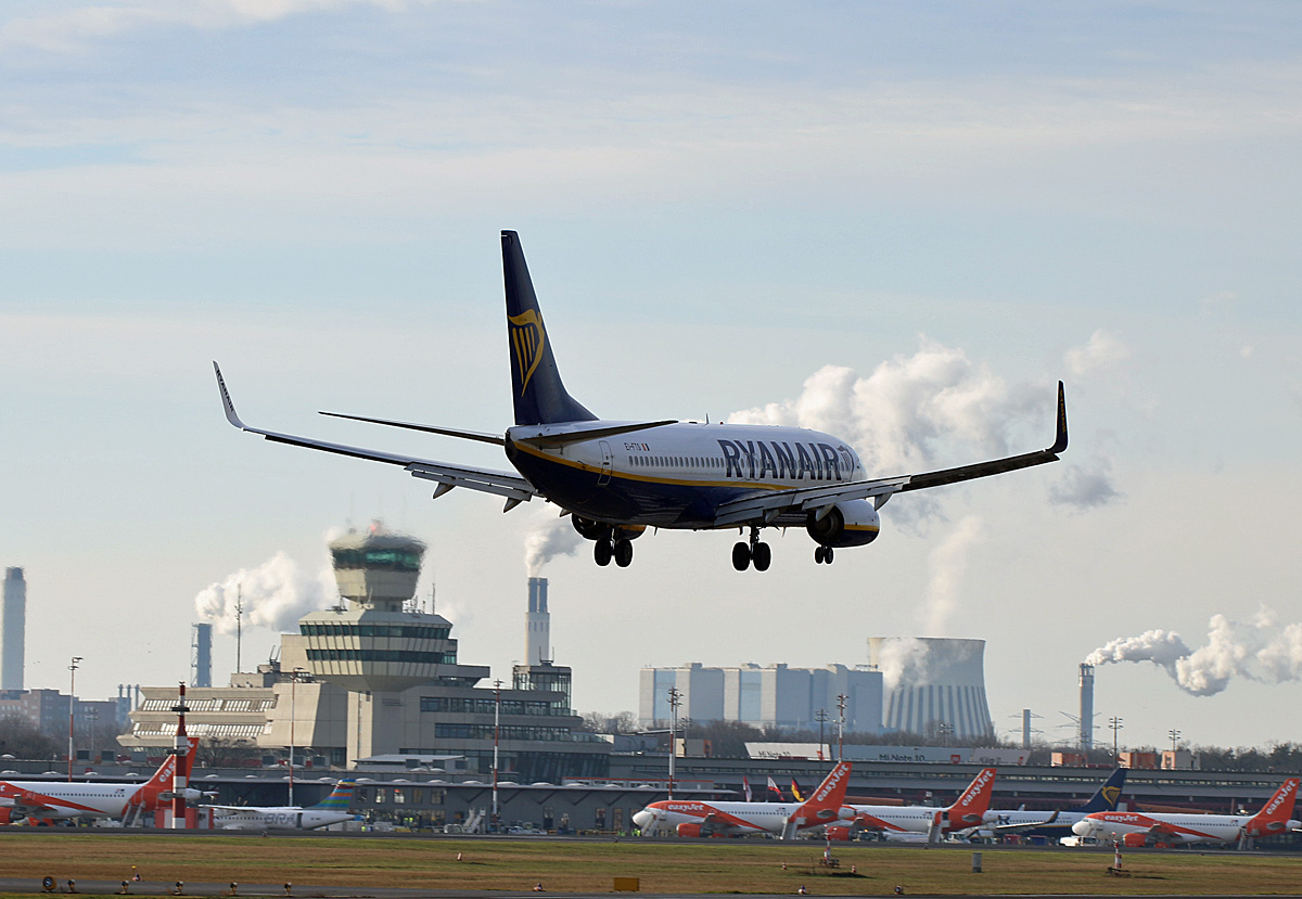 Ryanair, Boeing B 737-8AS, EI-FTS, TXL; 29.12.2019