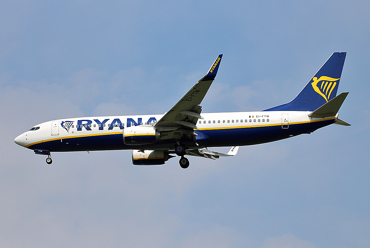 Ryanair, Boeing B 737-8AS, EI-FTW, SXF, 24.05.2019