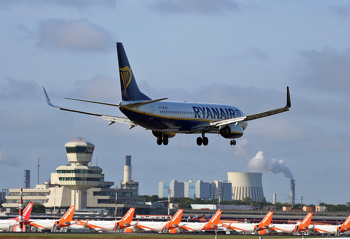 Ryanair, Boeing B 737-8AS, EI-FZM, TXL, 19.09.2019