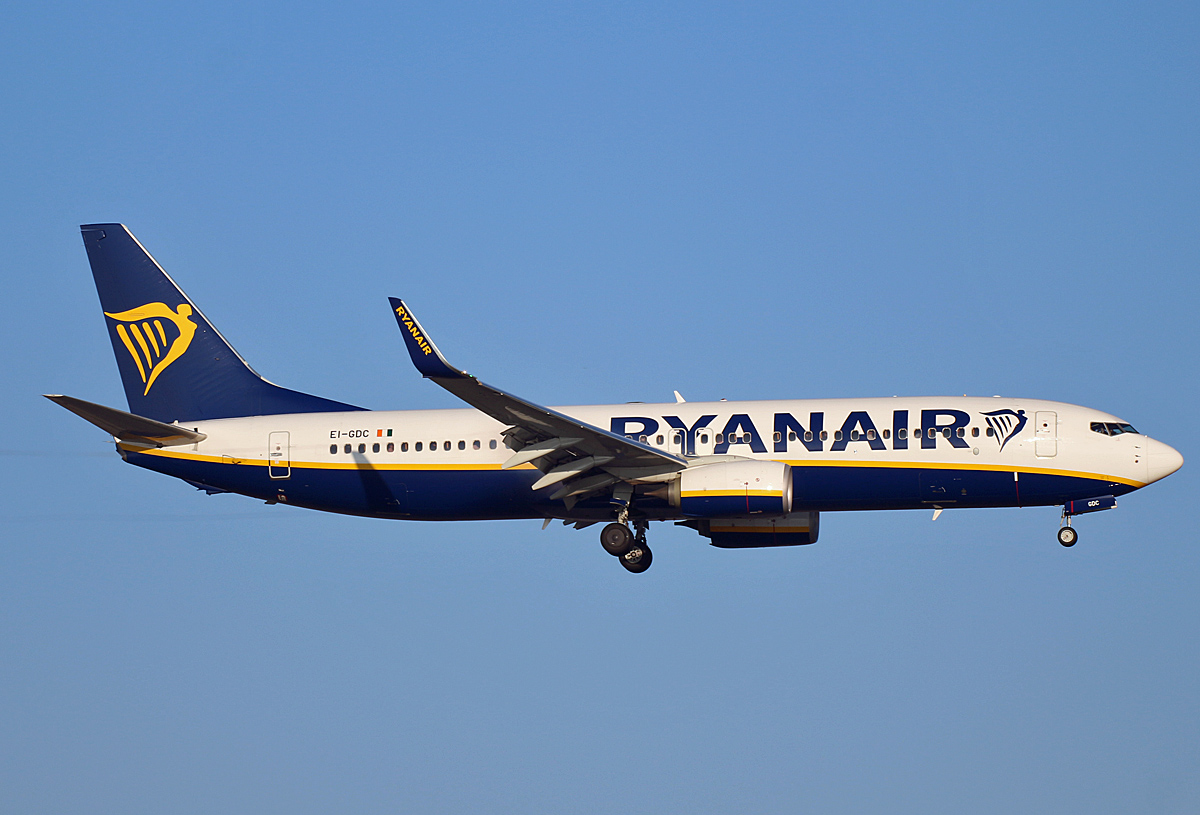 Ryanair, Boeing B 737-8AS, EI-GDC, SXF, 20.01.2019