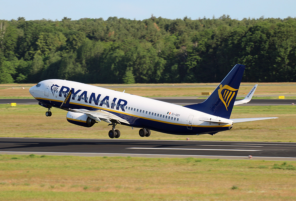 Ryanair, Boeing B 737-8AS, EI-GDY, TXL, 08.06.2019