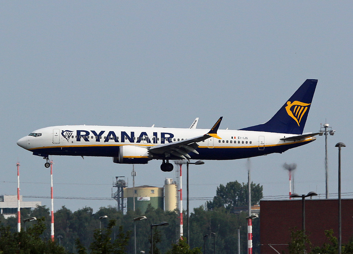 Ryanair, Boeing B 737 MAX 8, EI-IJG, BER, 27.07.2025