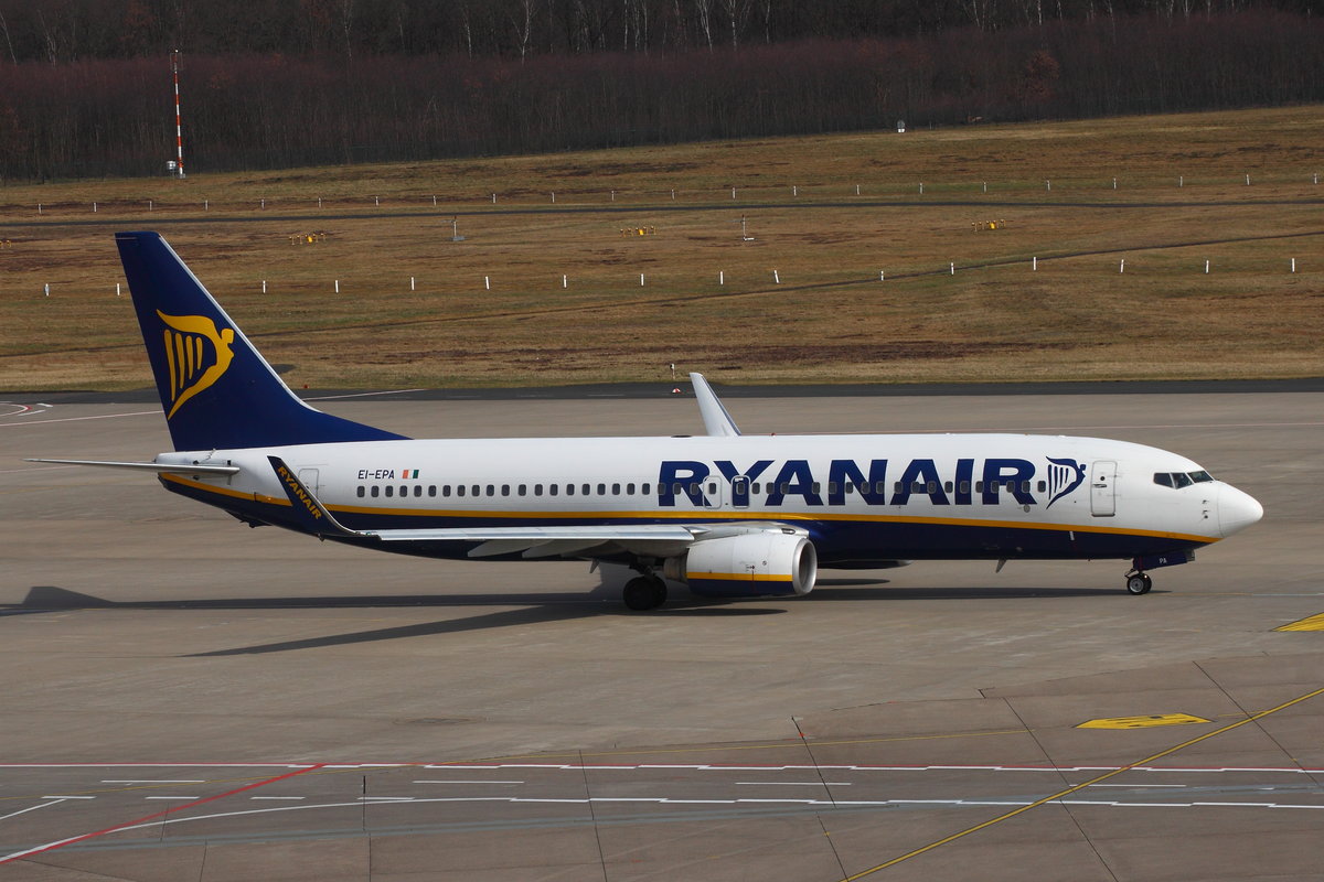 Ryanair, Boeing B737-8AS(WL), EI-EPA. Rollt in Köln-Bonn (CGN/EDDK) am 10.09.2017 zum Start nach Rom-Ciampino (CIA). 