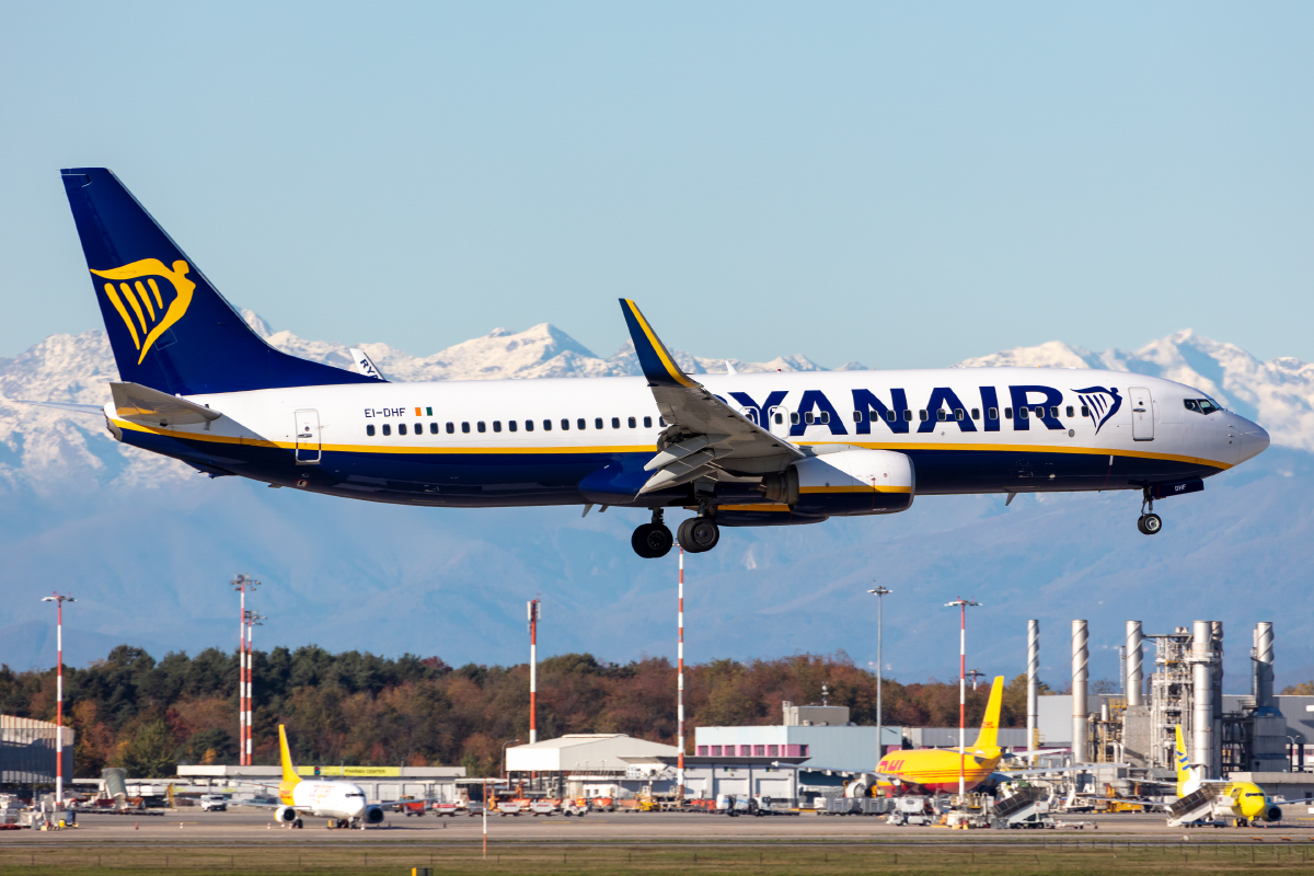 Ryanair, EI-DHF, Boeing, B737-8AS, 06.11.2021, MXP, Mailand, Italy