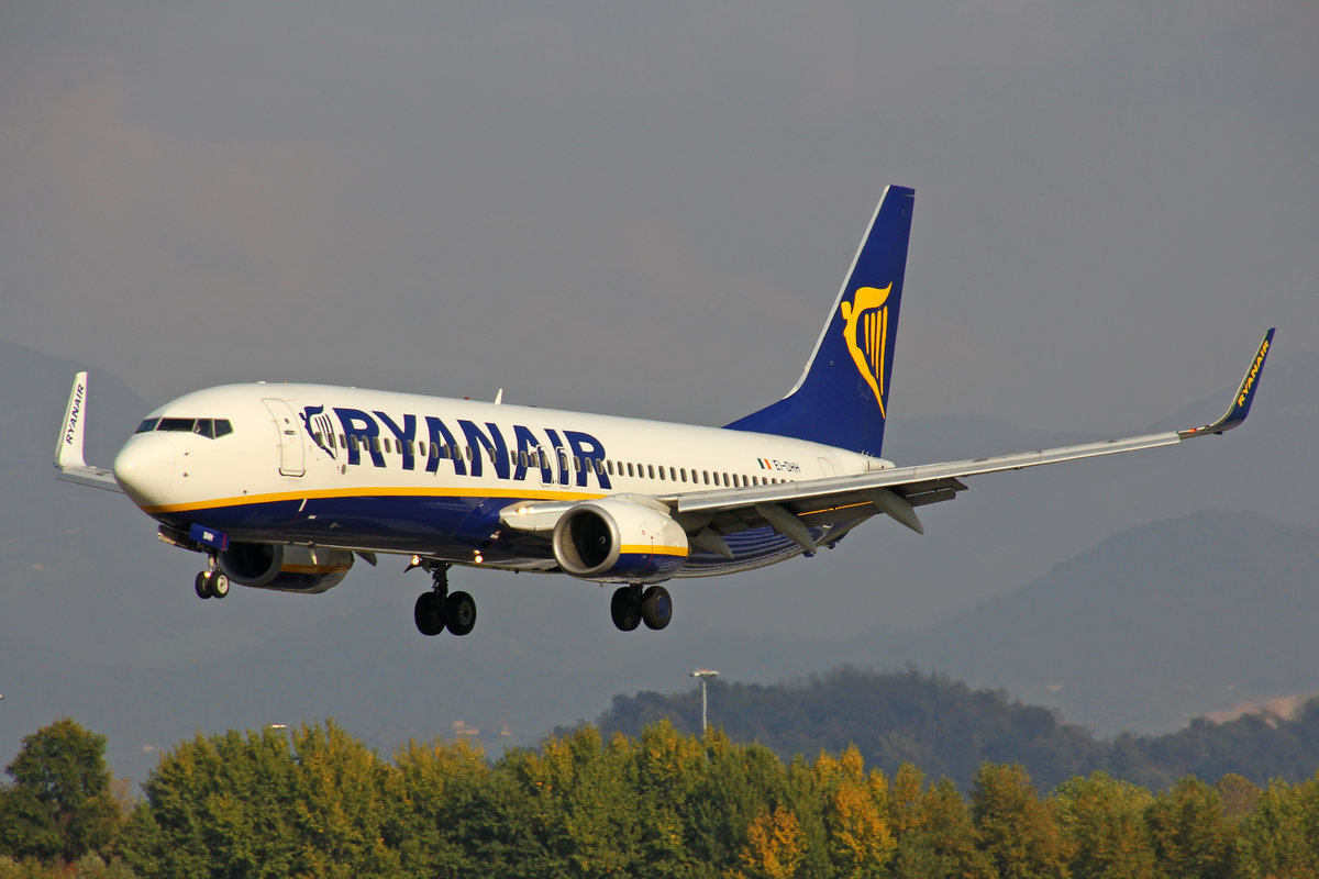 Ryanair, EI-DHH, Boeing 737-8AS, msn: 33817/1677, 16.Oktober 2018, BGY Bergamo, Italy.