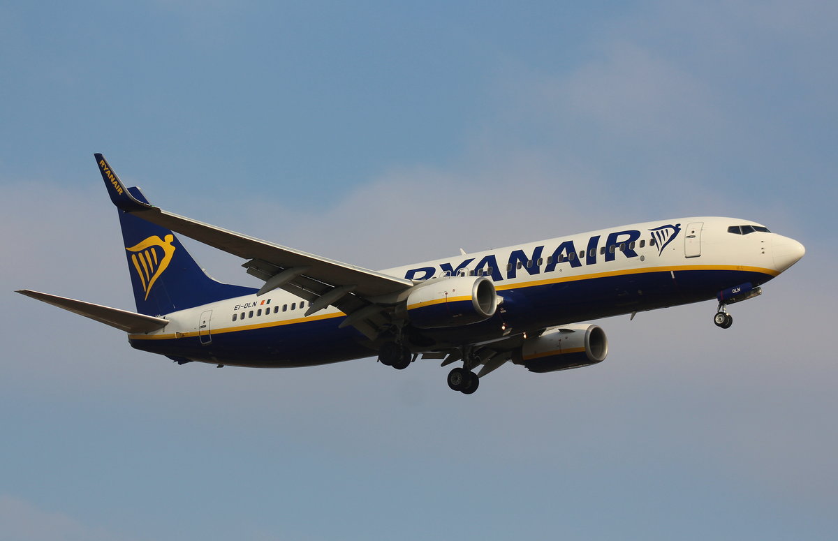 Ryanair, EI-DLN, (c/n 33595),Boeing 737-8AS(WL), 09.02.2017, HAM-EDDH, Hamburg, Germany 