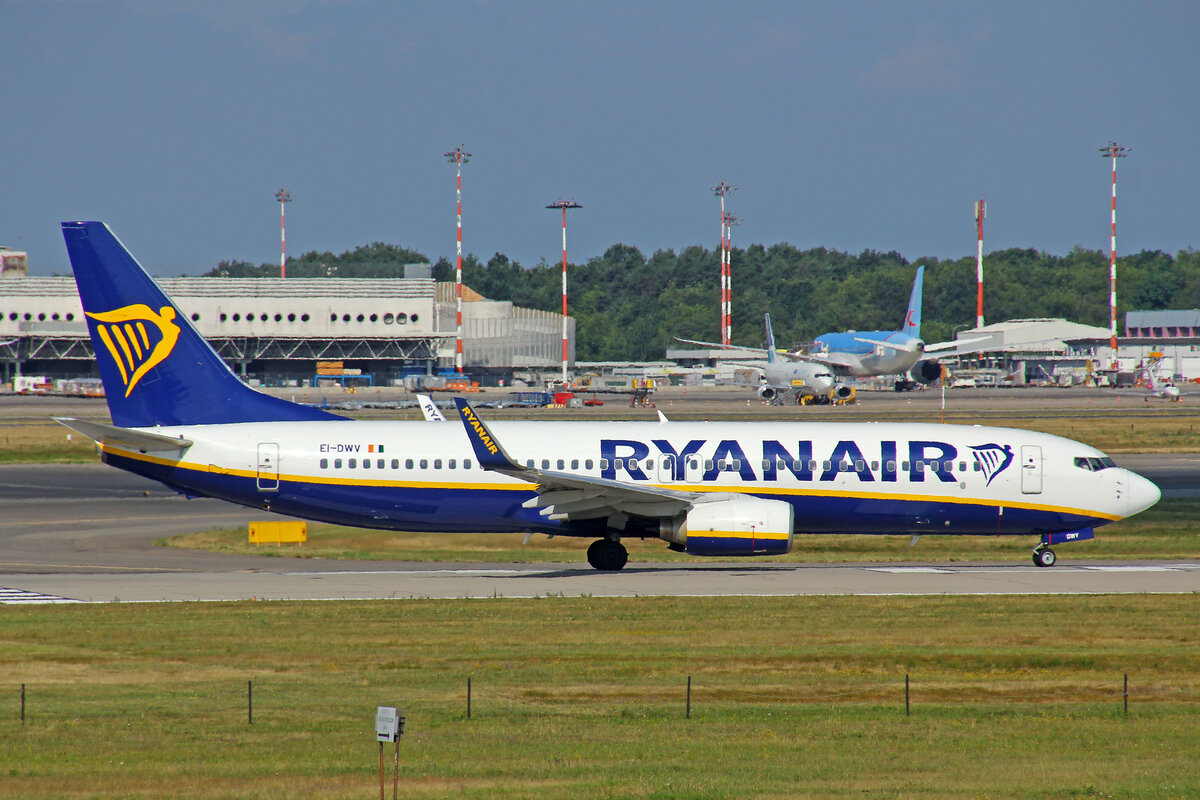 Ryanair, EI-DWV, Boeing B737-8AS, msn: 33627/2492, 02.Juli 2021, MXP Milano Malpensa, Italy.