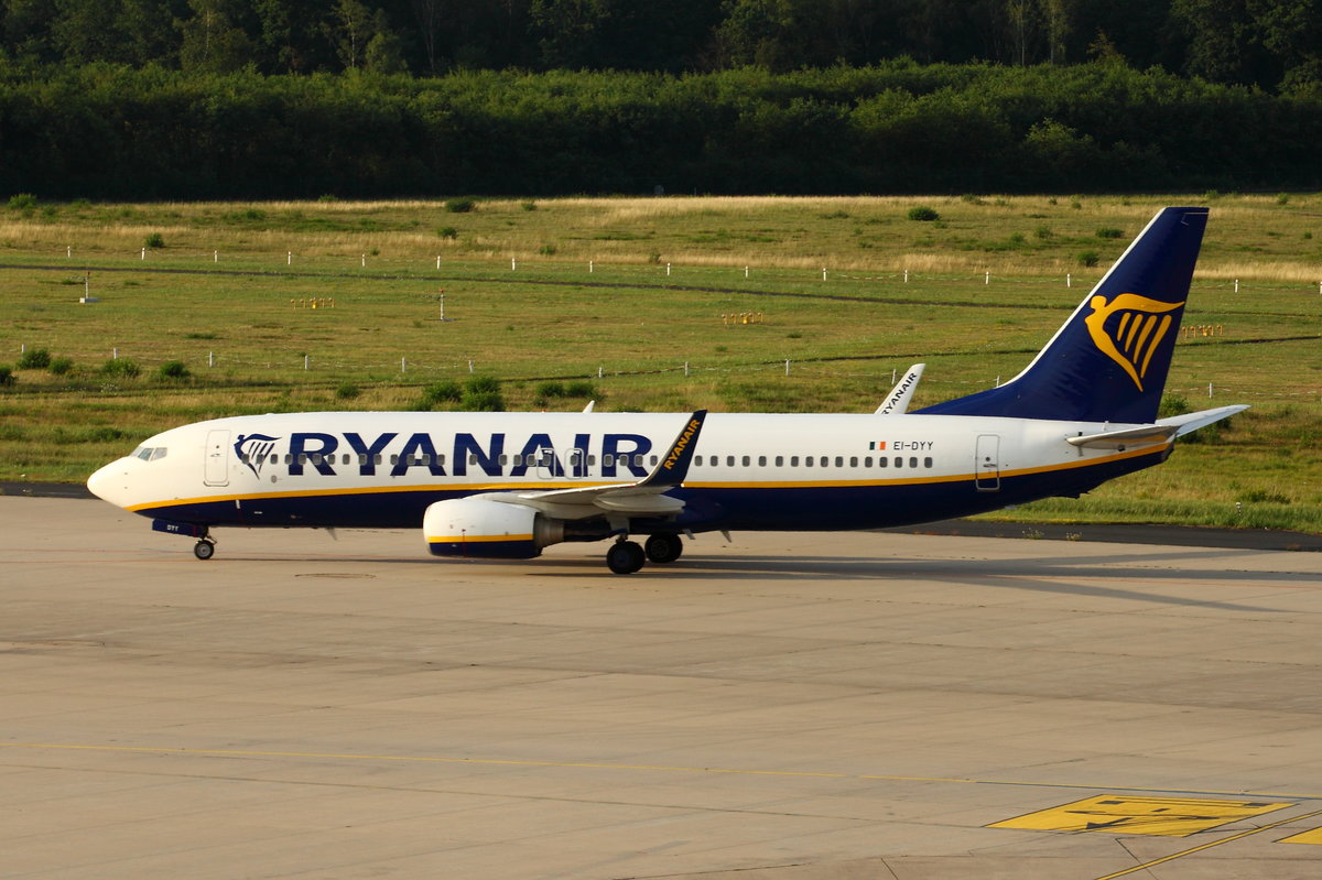 Ryanair, EI-DYY, Boeing B737-8AS. Köln-Bonn (CGN/EDDK) am 16.07.2017.