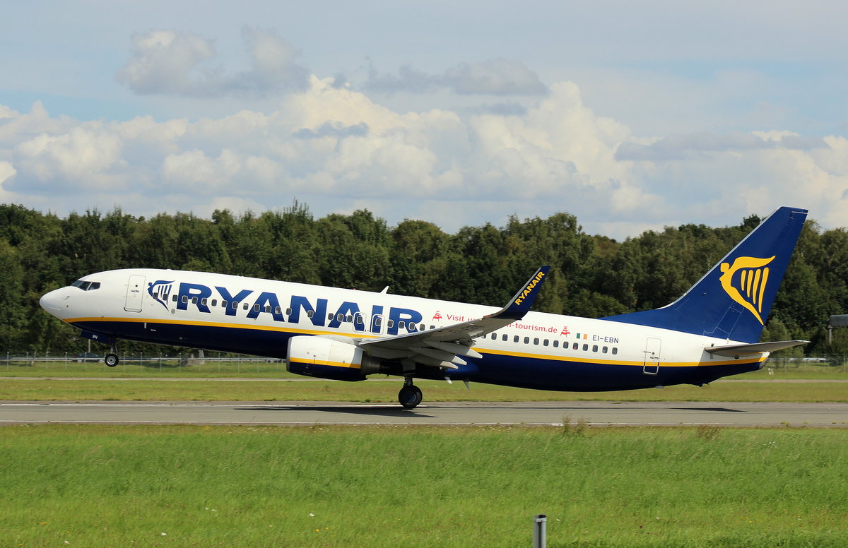 Ryanair, EI-EBN, MSN 35003, Boeing 737-8AS(WL), 02.09.2017, HAM-EDDH, Hamburg, Germany (Sticker: visit us bremen-tourism.de)