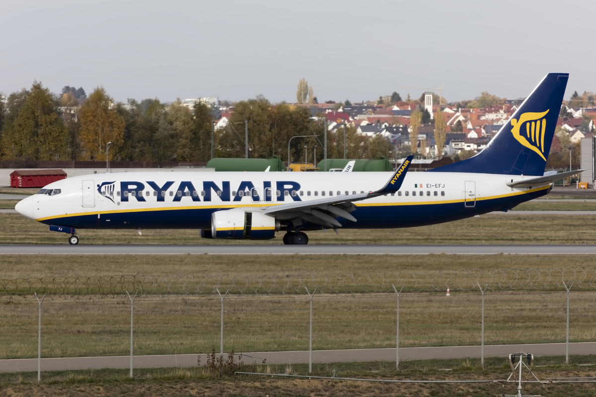 Ryanair, EI-EFJ, Boeing, B737-8AS, 24.10.2015, STR, Stuttgart, Germany 




