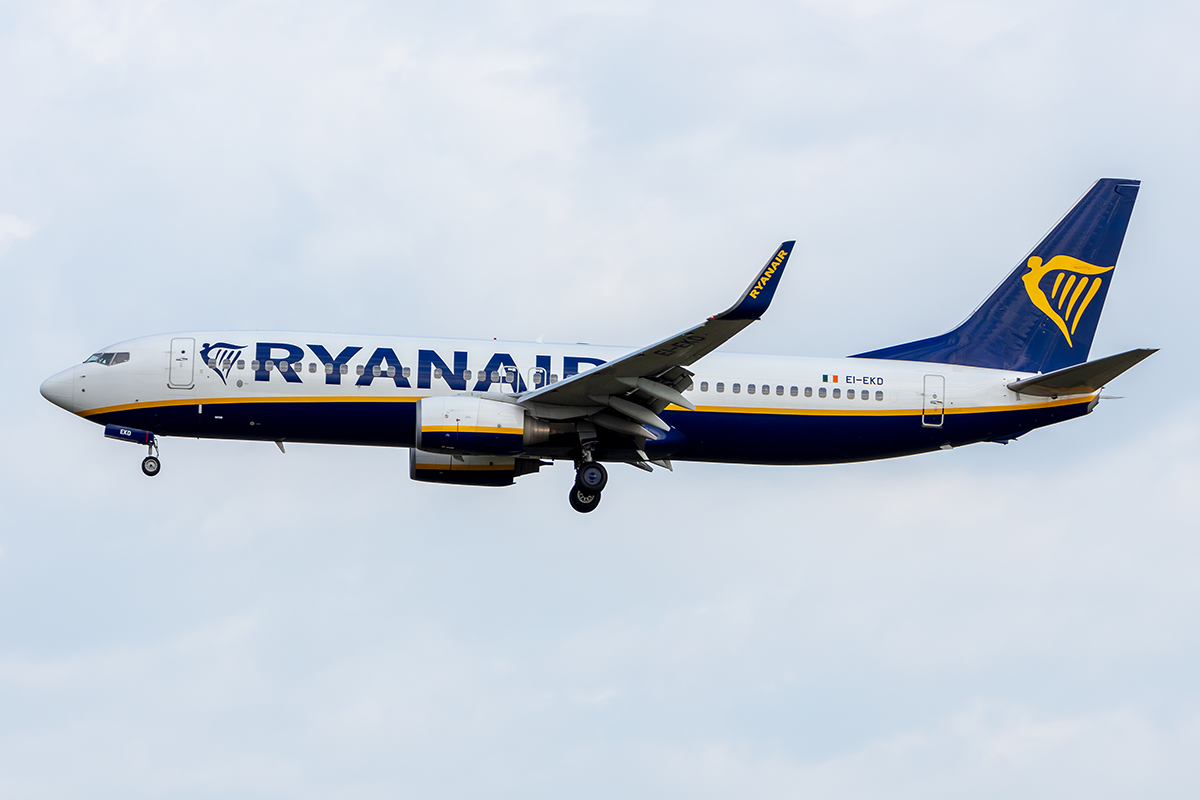 Ryanair, EI-EKD, Boeing, B737-8AS, 16.08.2021, BER, Berlin, Germany