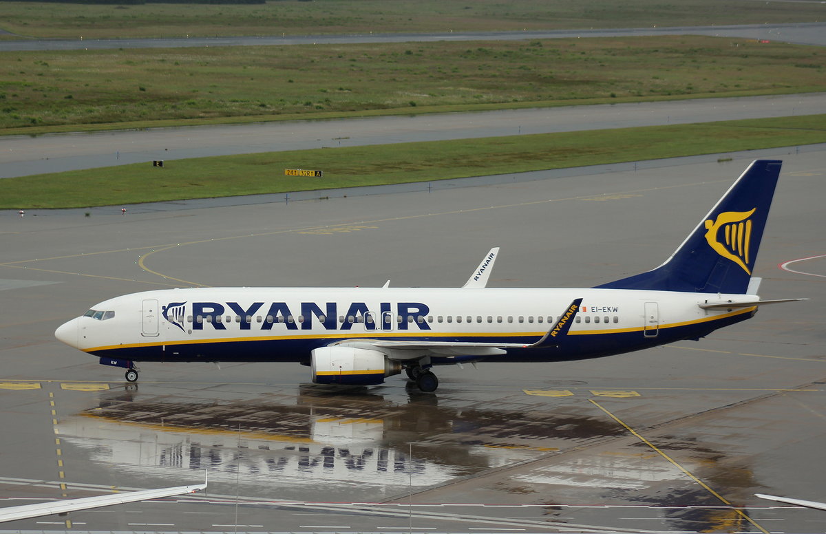 Ryanair, EI-EKW, (c/n 38506),Boeing 737-8AS(WL), 13.06.2016, CGN-EDDK, Köln-Bonn, Germany 