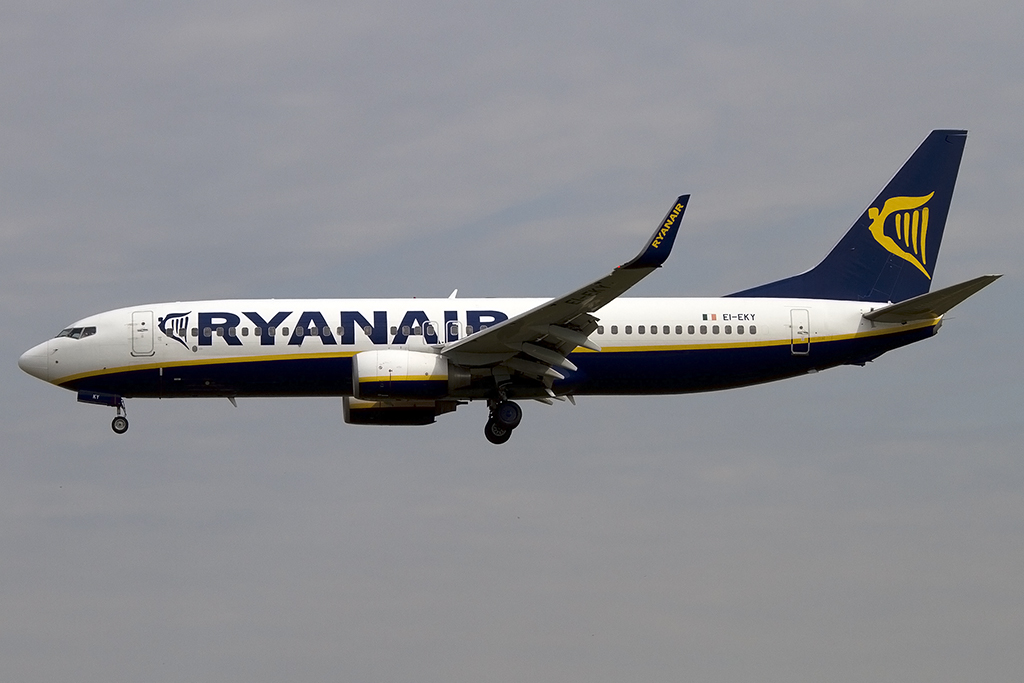 Ryanair, EI-EKY, Boeing, B737-8AS, 02.06.2014, BCN, Barcelona, Spain