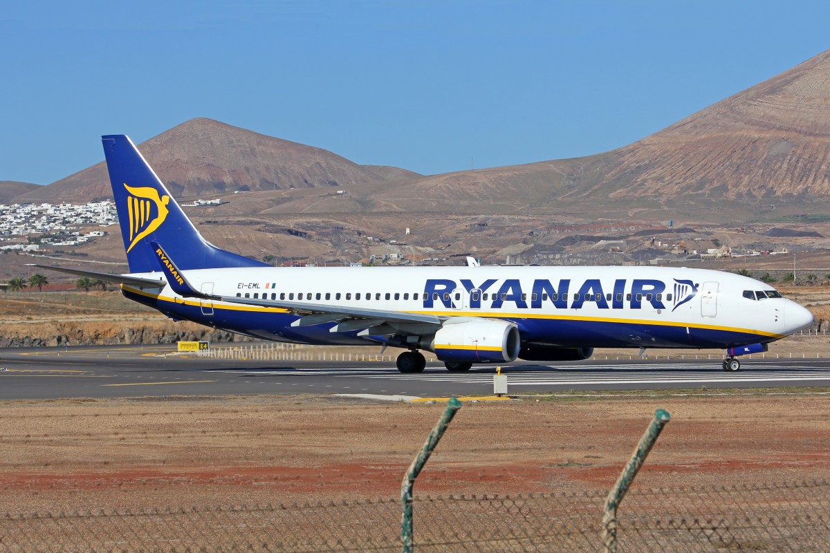 Ryanair, EI-EML, Boeing B737-8AS (W), 17.Dezember 2015, ACE Lanzarote, Spain.