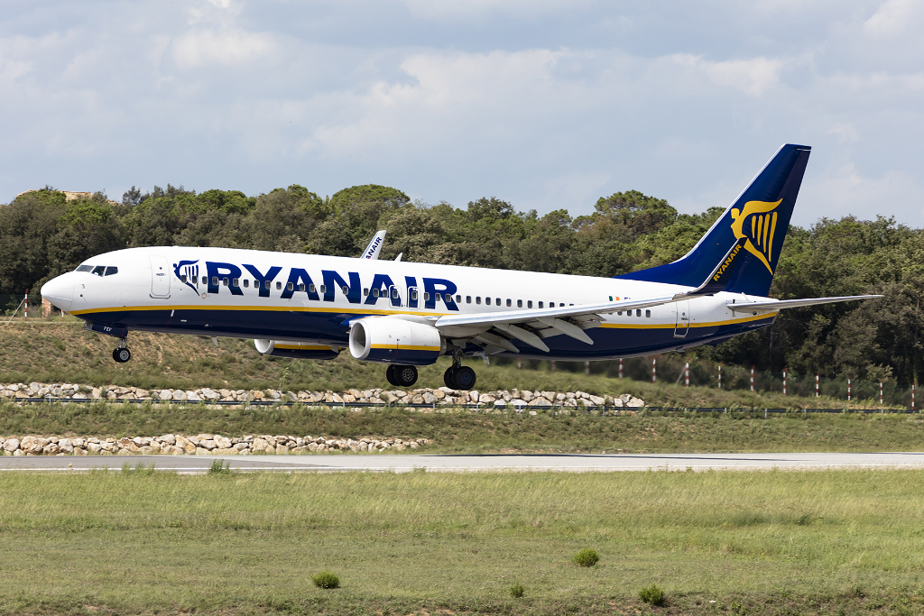 Ryanair, EI-FEF, Boeing, B737-8AS, 16.09.2015, GRO, Girona, Spain 