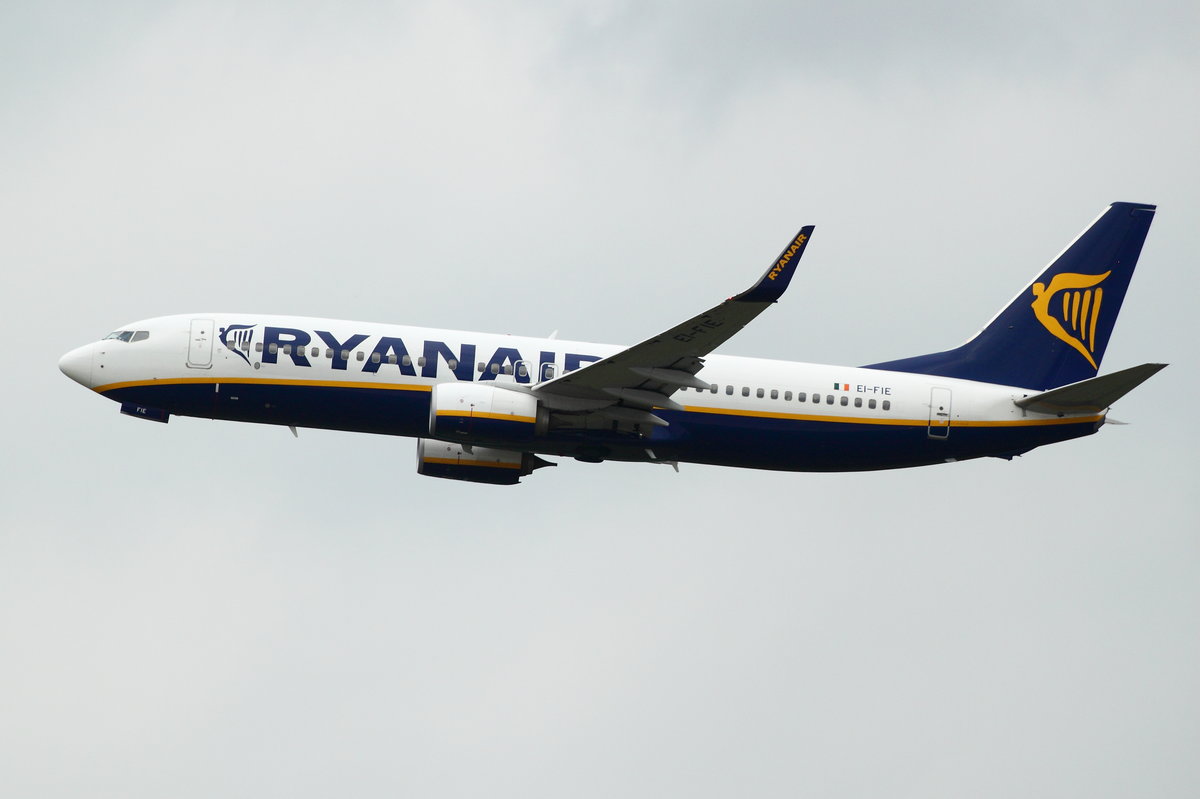 Ryanair, EI-FIE, Boeing B737-8AS. Gestartet am 16.07.2017 von Köln-Bonn (CGN/EDDK) nach Dublin (DUB). 