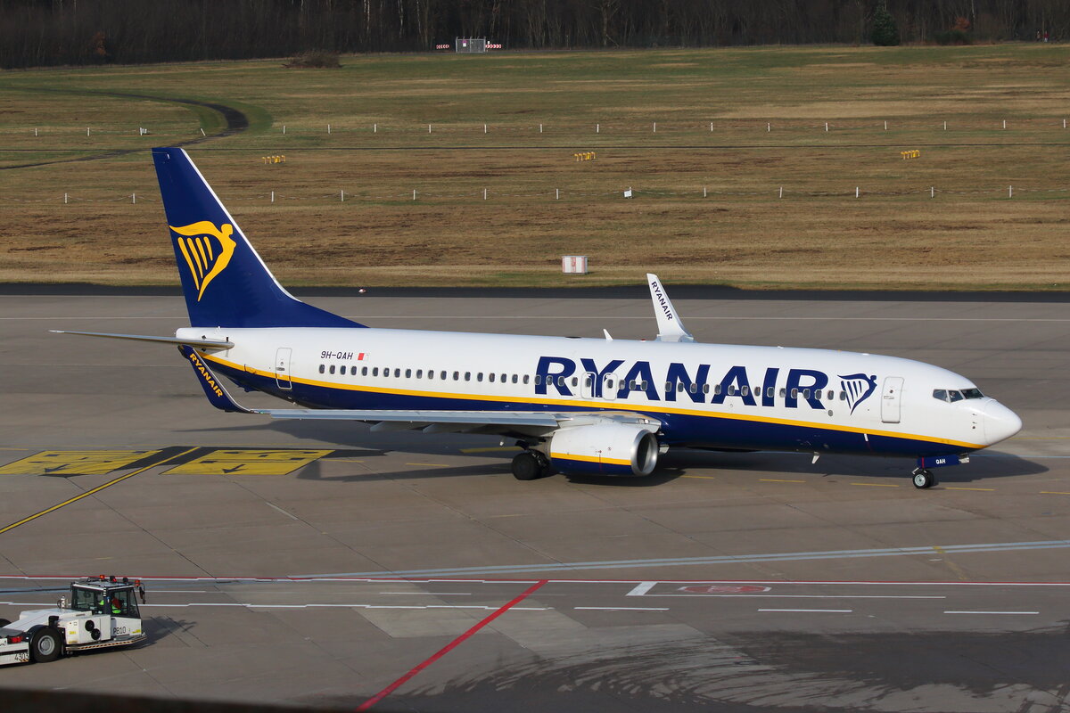 Ryanair (Malta Air), 9H-QAH, Boeing 737-8AS. Köln-Bonn (EDDK), 13.02.2022.