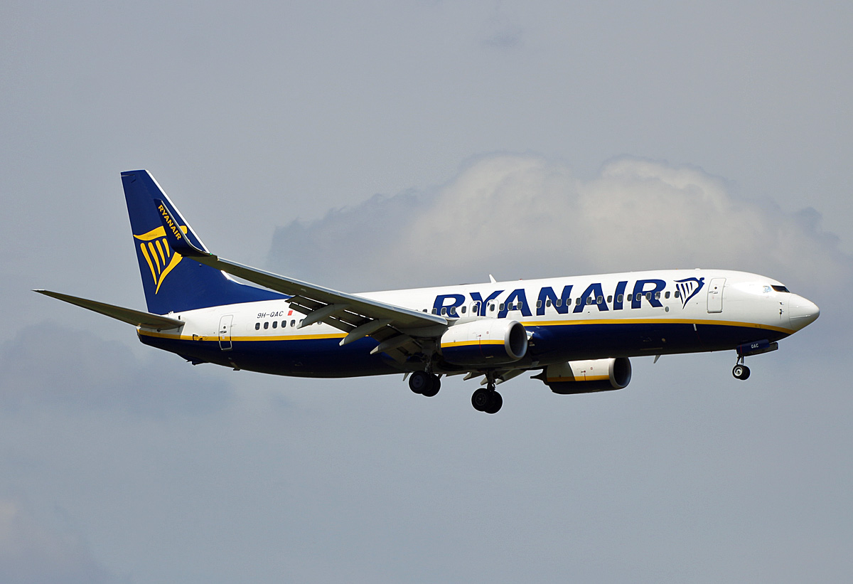 Ryanair(Malta Air), Boeing B 727-8AS, 9H-QAC, BER, 11.07.2021