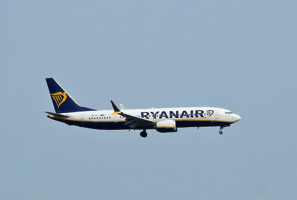 Ryanair(Malta Air), Boeing B 737 MAX 8, 9H-VUL, BER, 04.06.2022