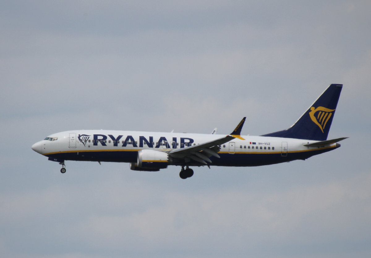 Ryanair(Malta Air), Boeing B 737 MAX 8, 9H-.VUZ, BER, 08.06.2026