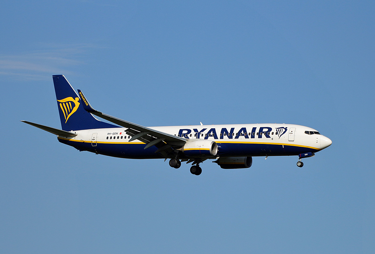 Ryanair(Malta Air), Boeing B 737-8AS, 9H-QDN, BER, 26.09.2021
