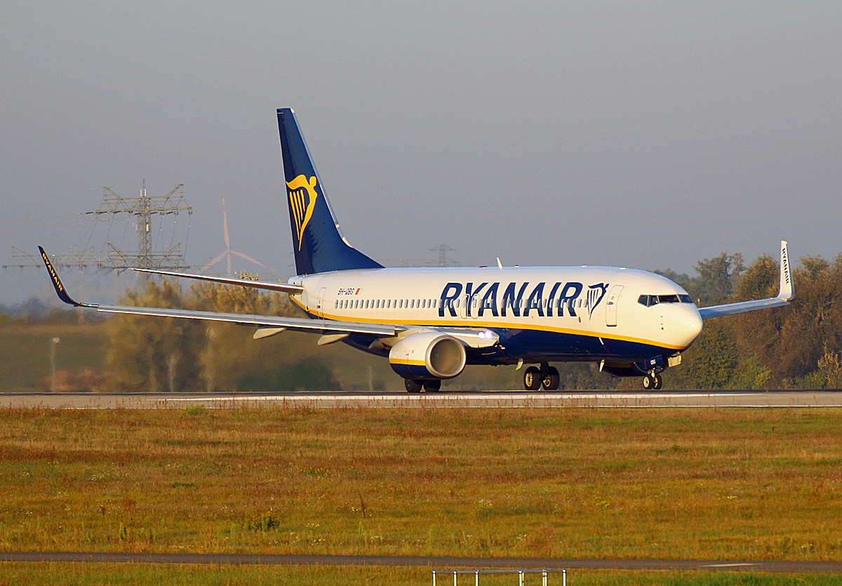 Ryanair(Malta Air), Boeing B 737-8AS, 9H-QBG, BER, 09.10.2021