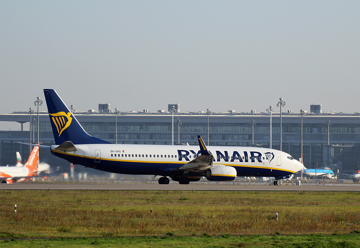 Ryanair(Malta Air), Boeing B 737-8AS, 9H-QAQ, BER, 09.10.2021