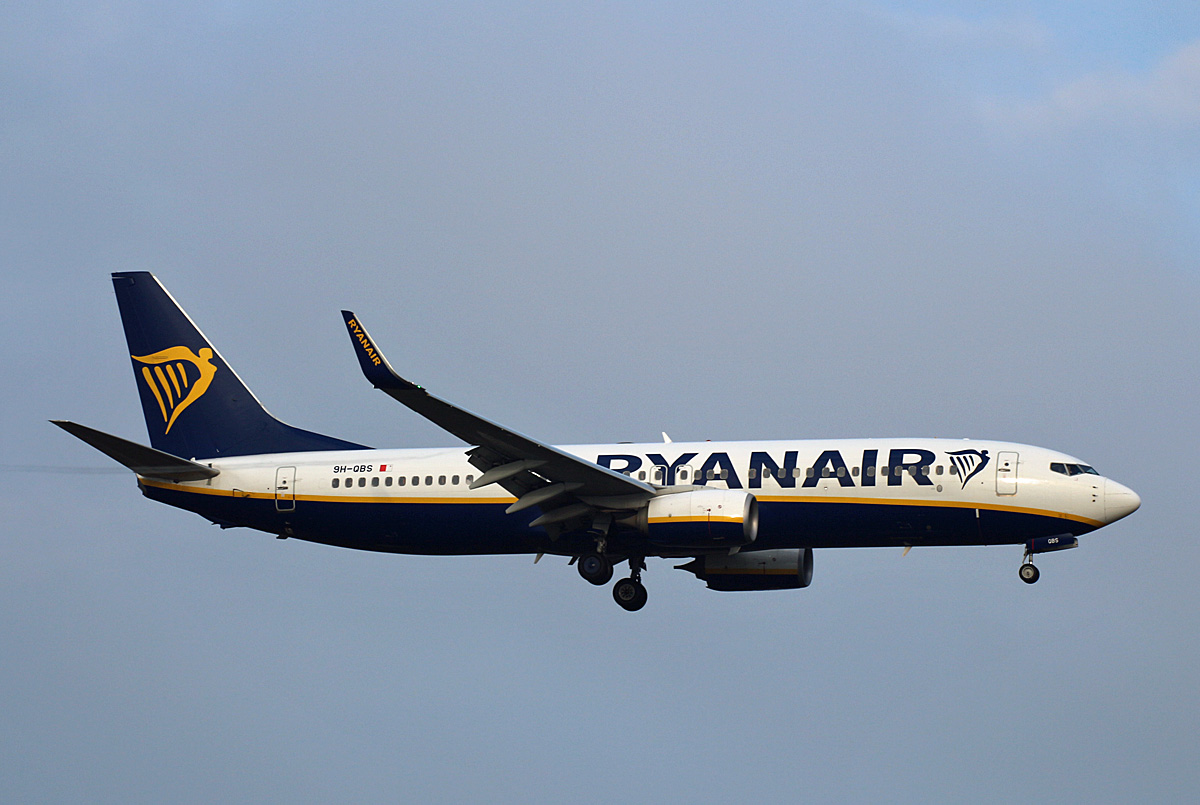 Ryanair(Malta Air), Boeing B 737-8AS, 9H-QBS, BER, 14.11.2021