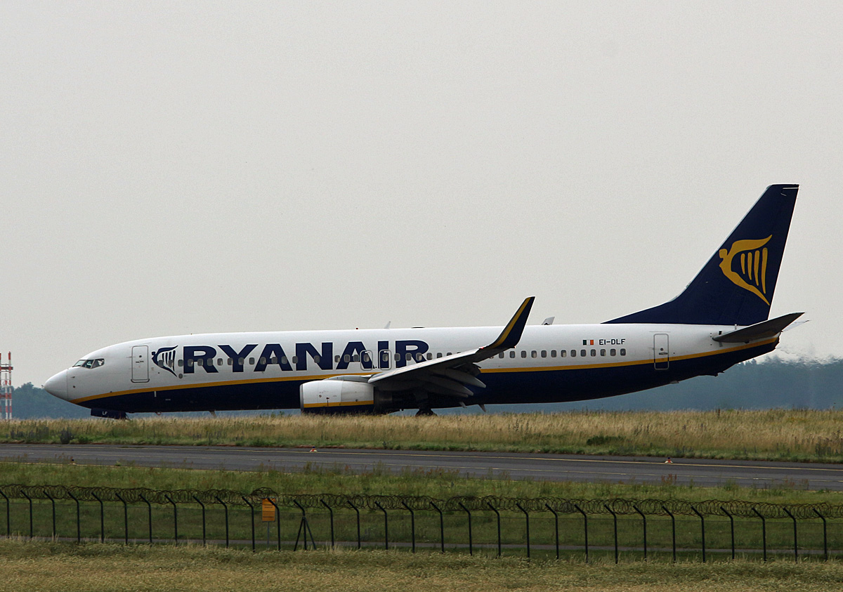 Ryaniar, Boeing B 737-8AS, EI-DLF, SXF, 24.06.2017