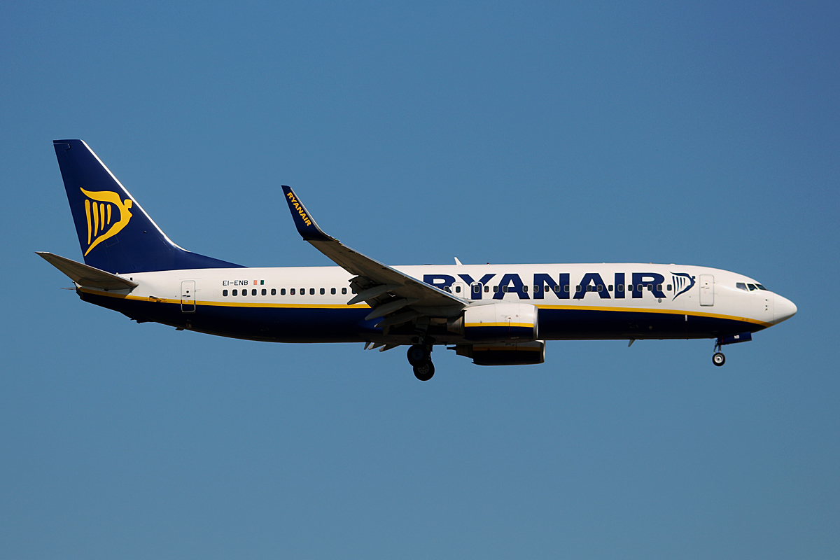 Ryaniar, Boeing B 737-8AS, EI-ENB, SXF, 06.05.2016