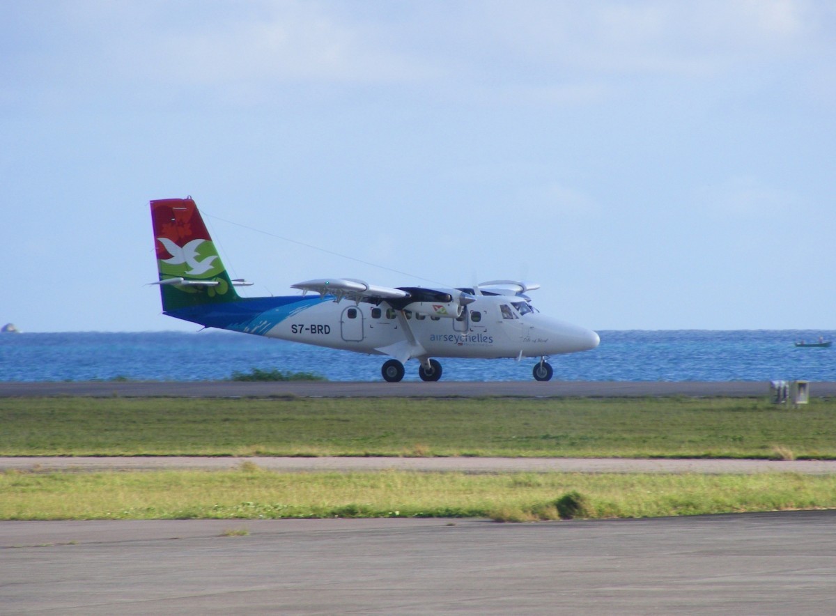 S7-BRD, DHC-6 Twin Otter, Air Seychelles, Seychelles International Airport (SEZ), 1.10.2015