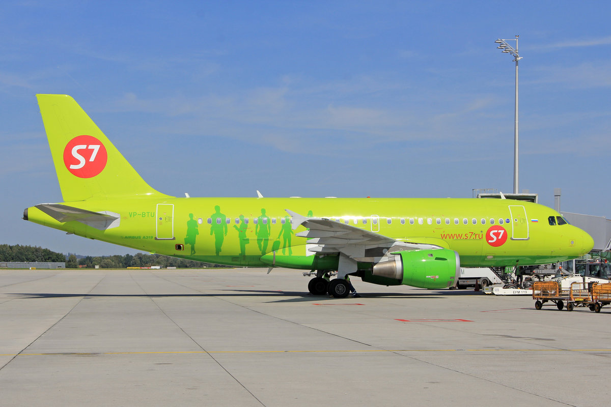 S7 Siberia Airlines, VP-BTU, Airbus A319-113, msn: 1071, 12.September 2015, MUC München, Germany.