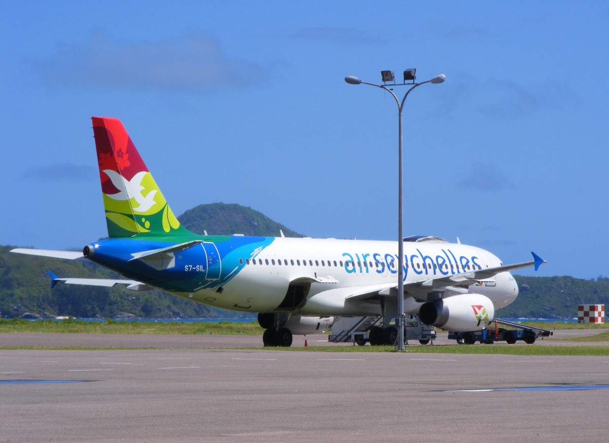 S7-SIL, A 320, Air Seychelles, Seychelles International Airport (SEZ), 1.10.2015