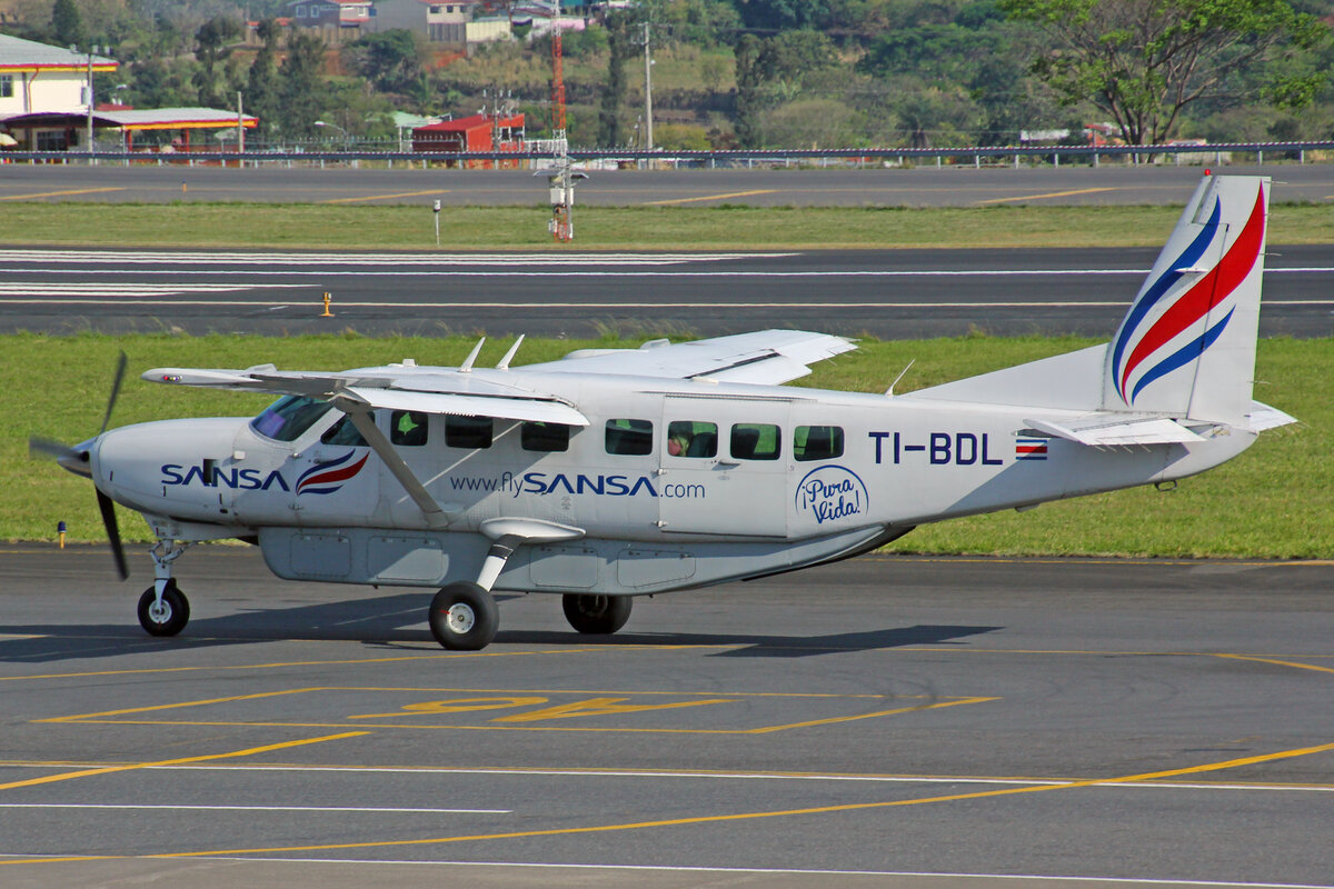 SANSA Servicios Aéreos Nacionales, TI-BDL, Cessna 208B Grand Caravan, msn: 208B2097, 24.März 2023, SJO San José, Costa Rica.