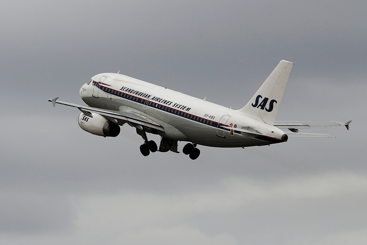 SAS, Airbus A 319-132, OY-KBO, TXL, 16.03.2017