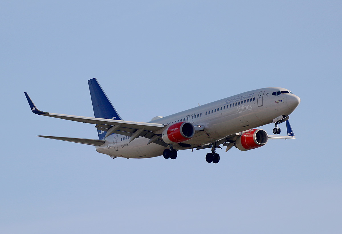 SAS, Boeing B 737-883, LN-RRH, BER, 31.10.2021