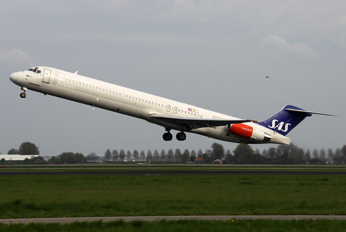 SAS MD-82 SE-DIL beim Takeoff auf 36L in AMS / EHAM / Amsterdam am 30.04.2012