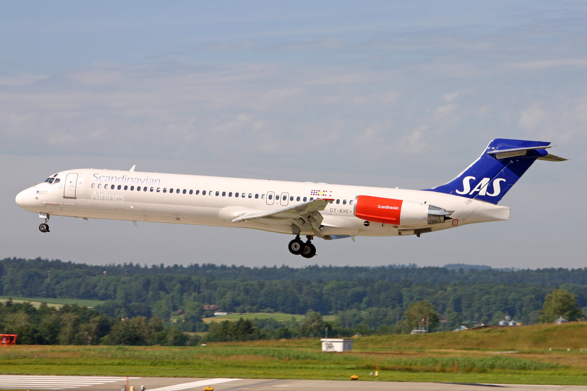 SAS Scandinavian Airlines, OY-KHI, McDonnell Douglas MD-87, msn: 49614/1556, 04.Juli 2005, ZRH Zürich, Switzerland.