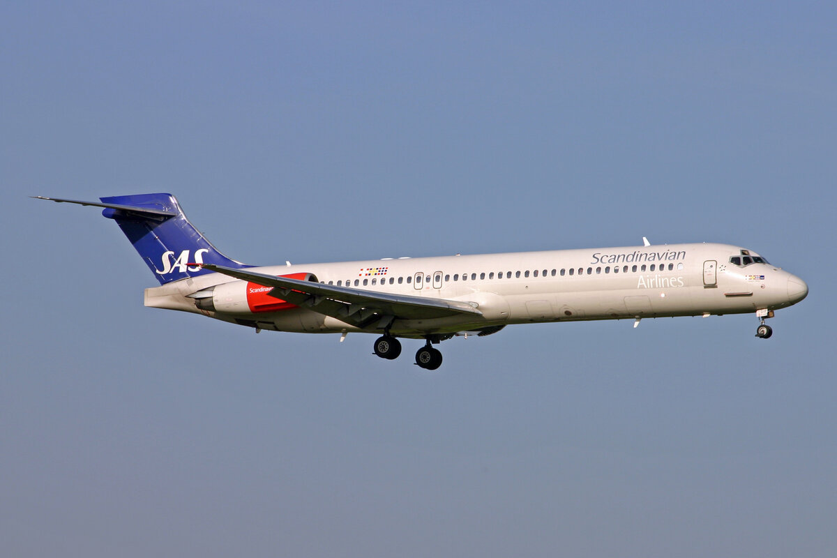 SAS Scandinavian Airlines, SE-DIP, McDonnell Douglas MD-87, msn: 53010/1921,  Margret Viking , 12.Oktober 2006, ZRH Zürich, Switzerland.