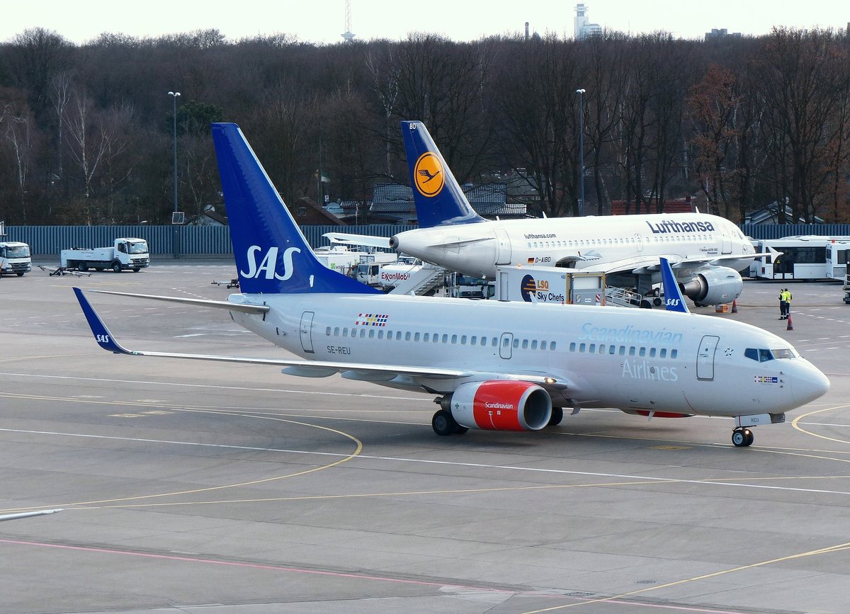 SAS Scandinavian - B 737-76N - SE-REU -'Folke Viking' - Berlin Tegel im April 2014.