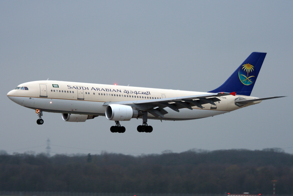 Saudi Arabian A300 B4-600 TC-OAZ im Anflug auf 23l in DUS / EDDL / Düsseldorf am 28.03.2014